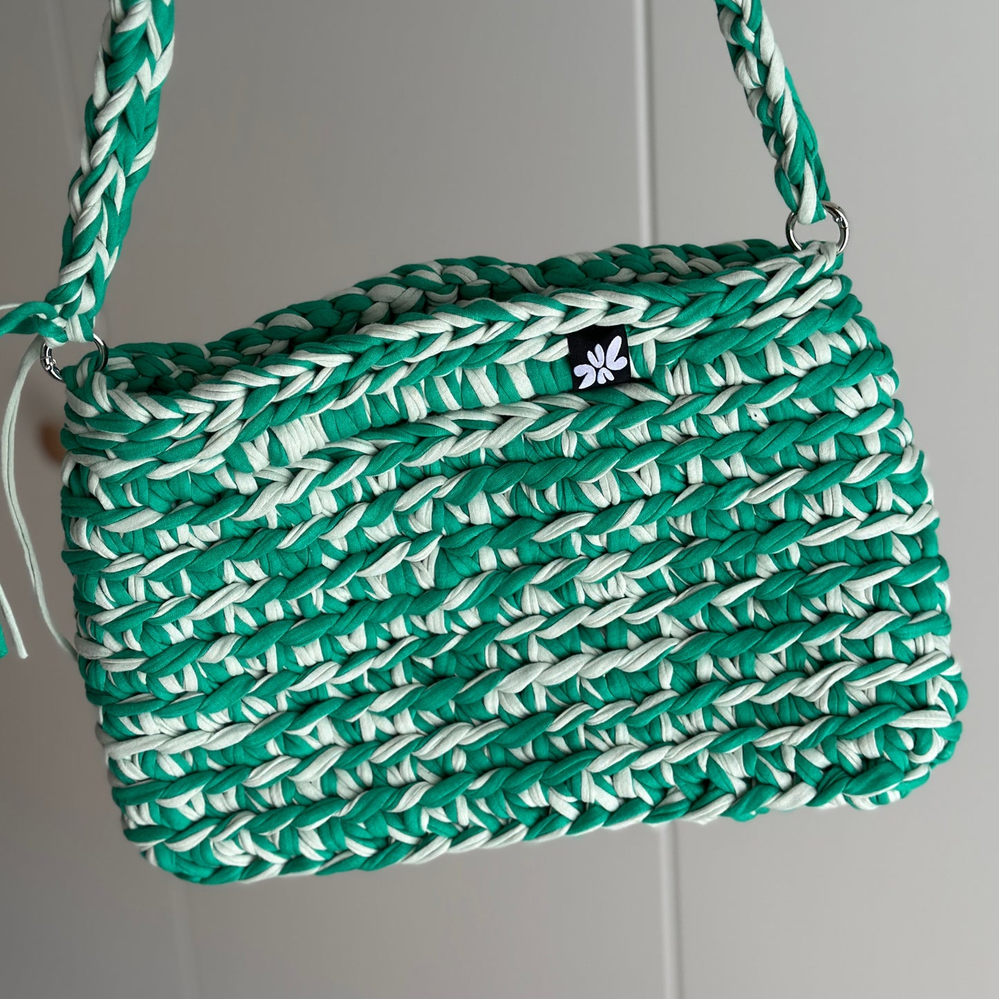 BUNTE HÄKELTASCHEN