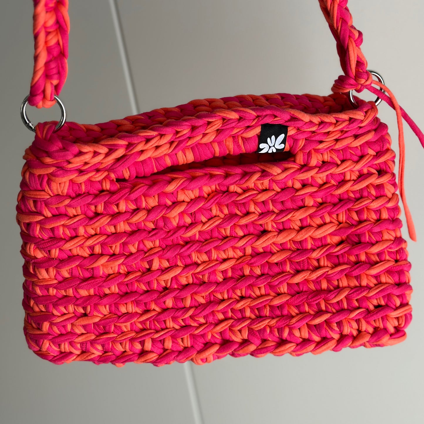 BUNTE HÄKELTASCHEN