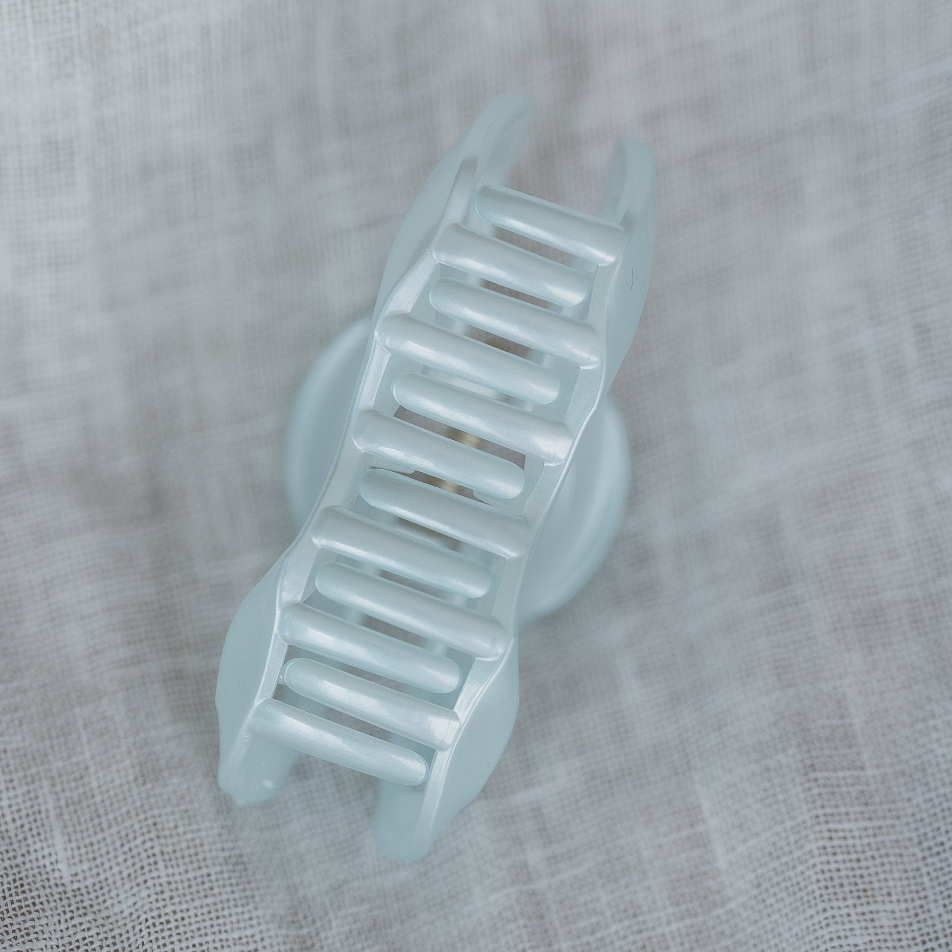 Haarklammer vonLina – stabile, große Haarspange für Locken, dickes oder langes Haar. Perfekt für schnelle Dutts, Half-Buns & stylische Hairstyles im Alltag. vonlina