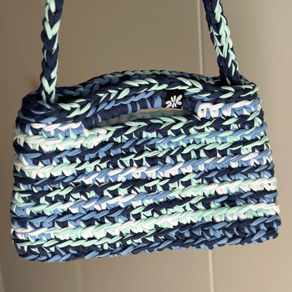 BUNTE HÄKELTASCHEN